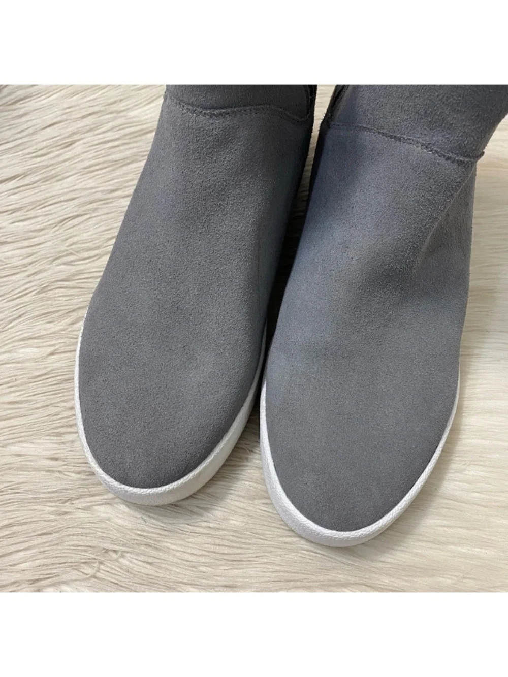 Blondo Haven Waterproof High Top Sneaker Faux Fur Lined Gray Suede Leather Boot